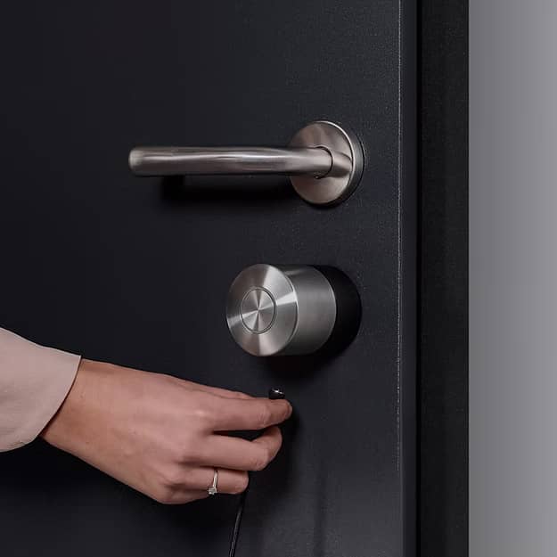 Nuki Smart Lock Pro 5.0 Intelligens Okos Ajtózár, 9 Hónapos Üzemidővel, Ultragyors Motorral, Automatikus Zárás / Nyitás — imaginea 7